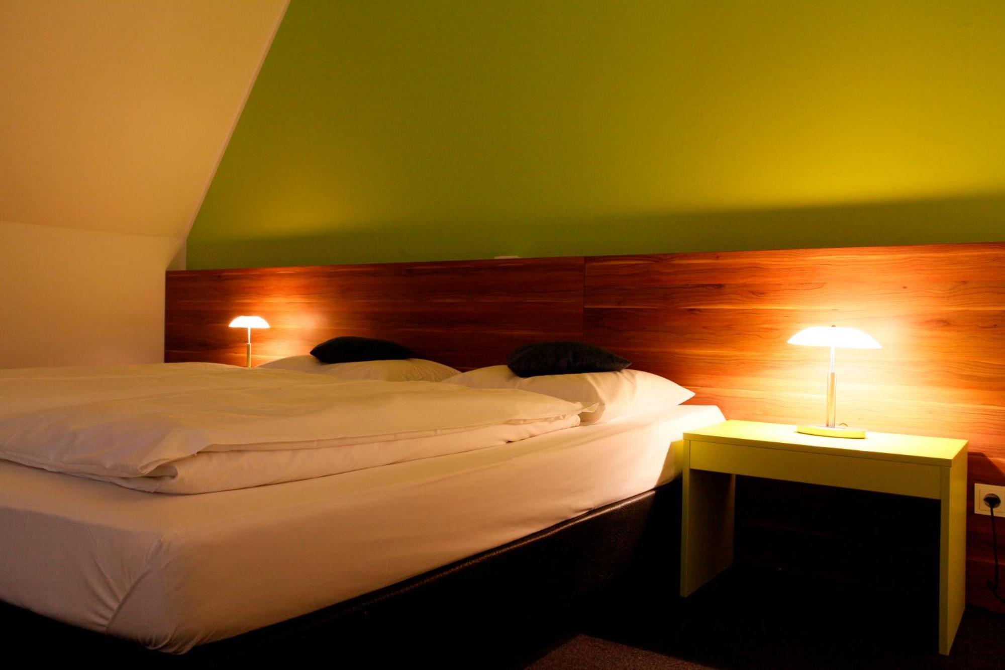 Hotel Schempp بوبينغن الغرفة الصورة
